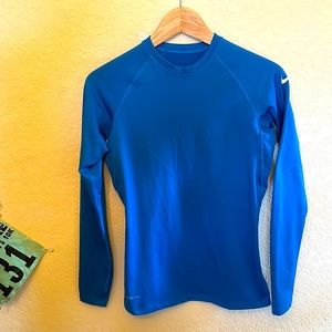 Nike women’s Pro Combat therma-fit long sleeve top